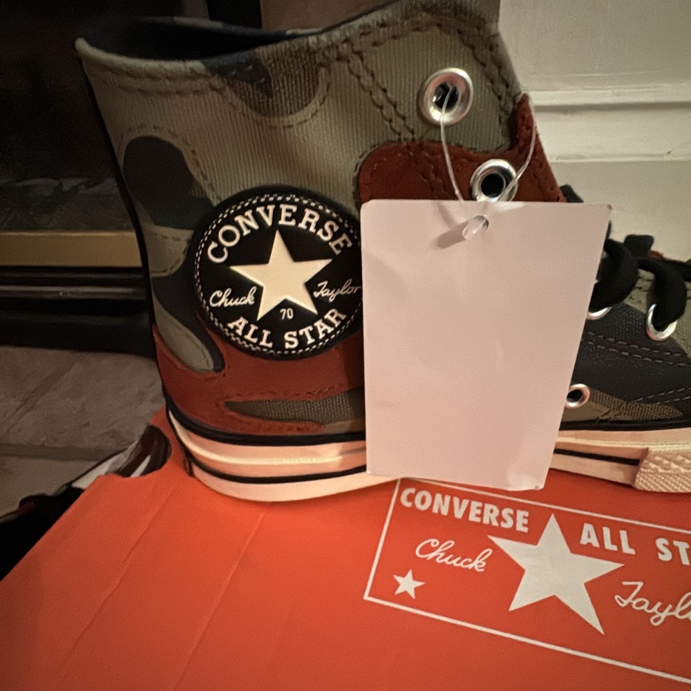 Converse All Stars
Camo Chuck Taylor
70 High tops “Field surplus” size 7.5 - Picture 7 of 13
